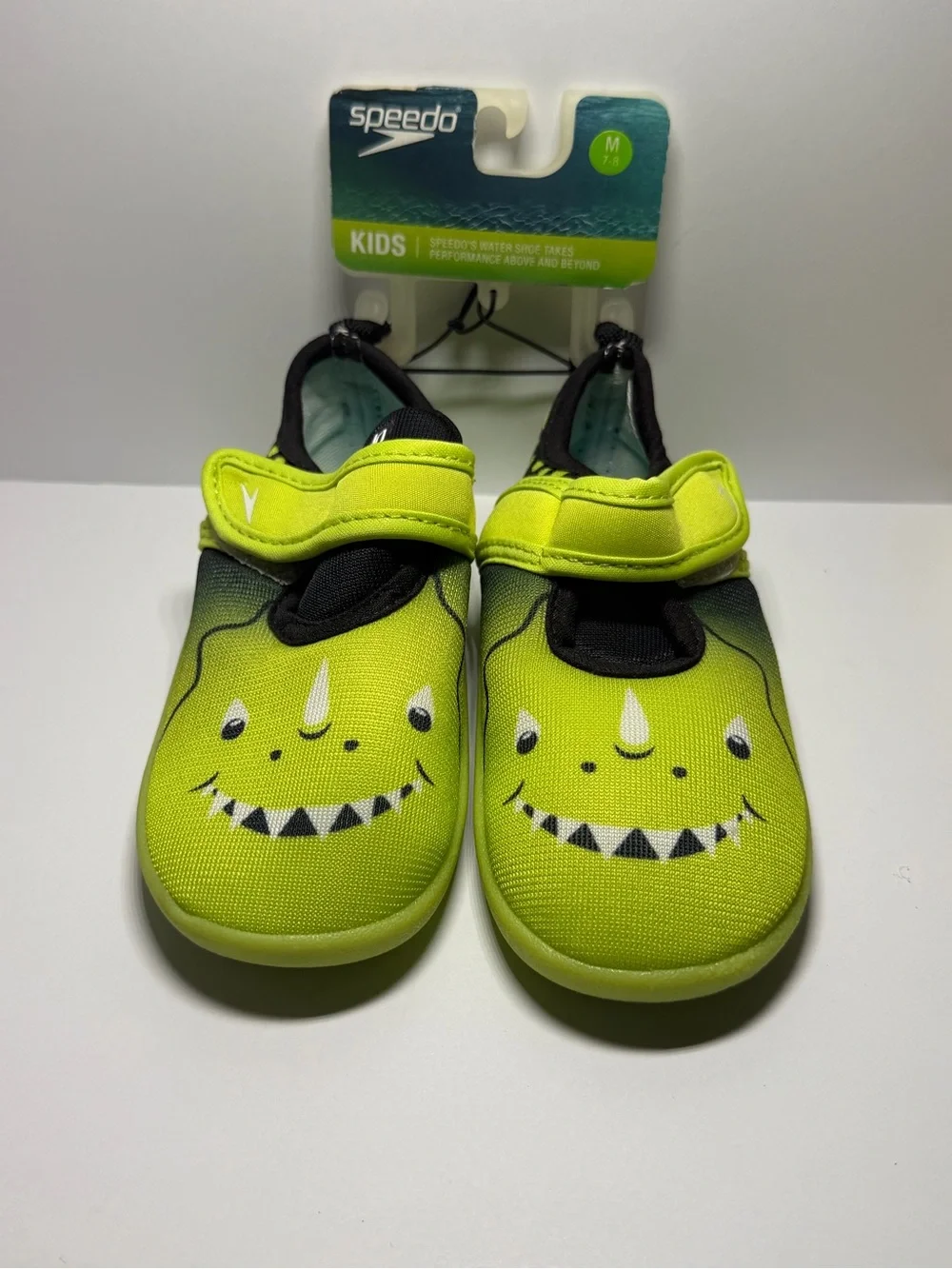 NWT Speedo kids water shoes size medium 7-8 green dinosaur hook and loop beach